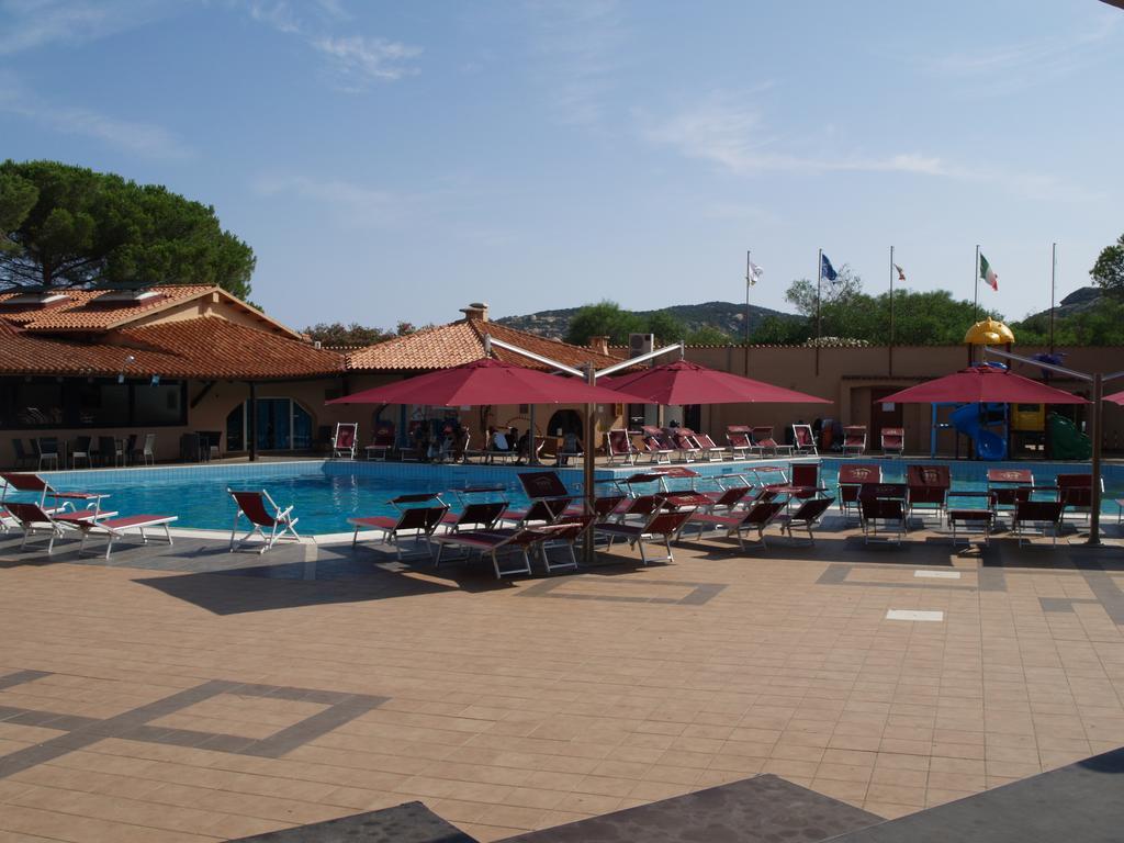 ホテル Club Esse Cala Bitta バージャ・サルディニア エクステリア 写真